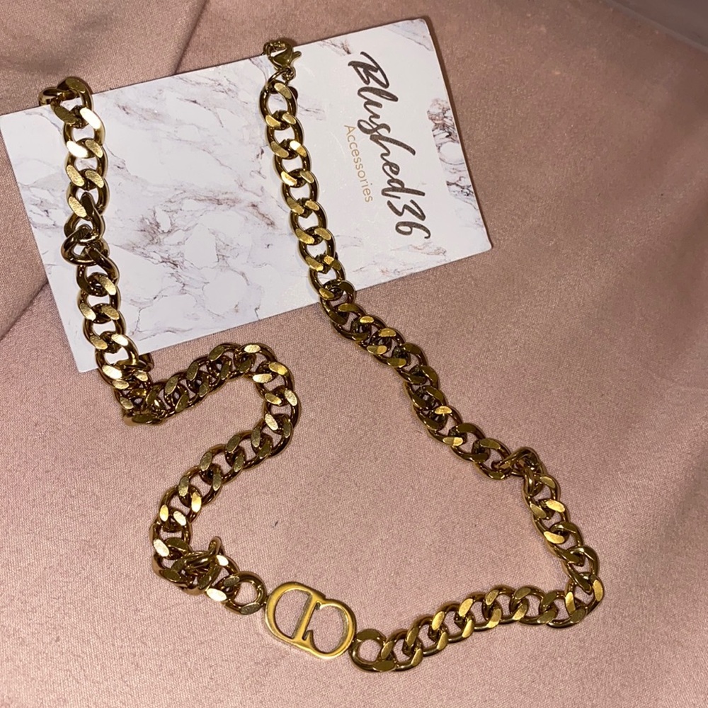 Ladies CD Chocker Necklace. Brand New, Never worn!
